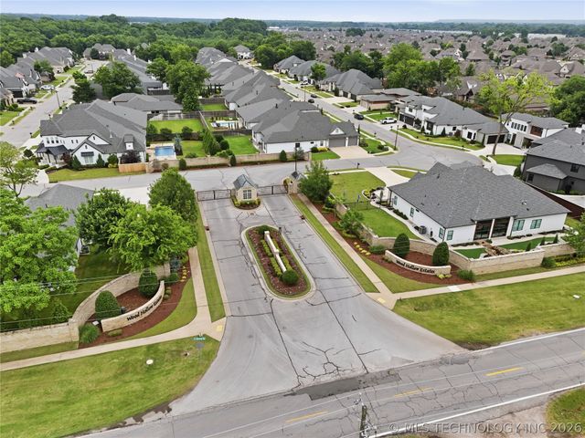6615 E 123rd Place S, Bixby, OK 74008