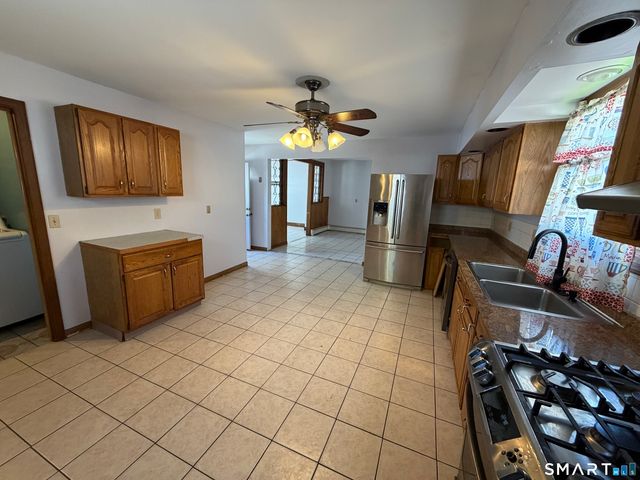 95 Park Avenue, Derby, CT 06418