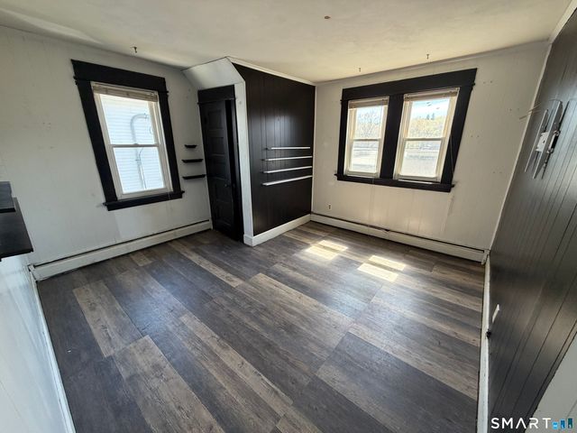 95 Park Avenue, Derby, CT 06418