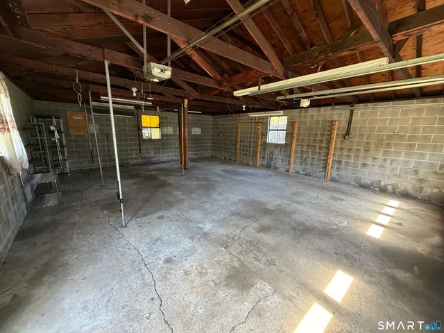 95 Park Avenue, Derby, CT 06418