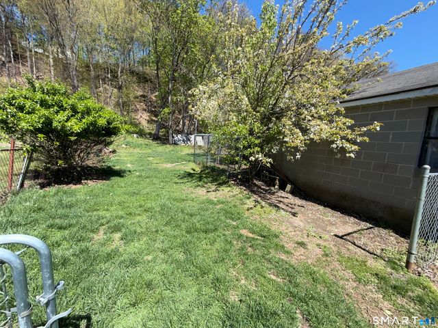 95 Park Avenue, Derby, CT 06418