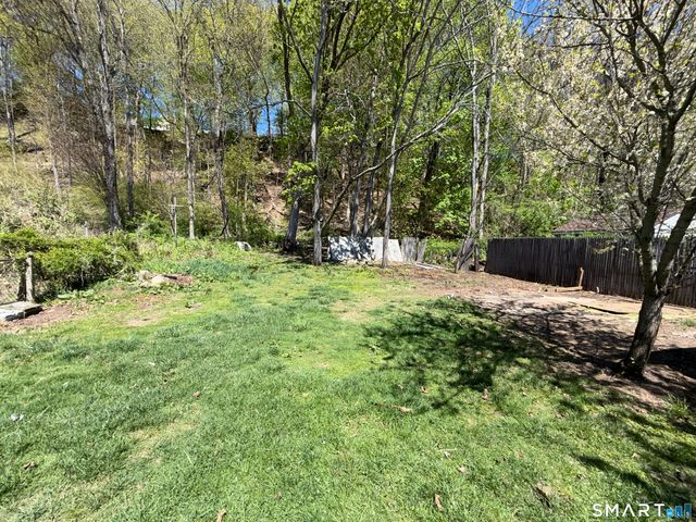 95 Park Avenue, Derby, CT 06418