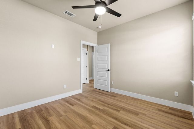 919 SW 3rd Avenue, Mineral Wells, TX 76067