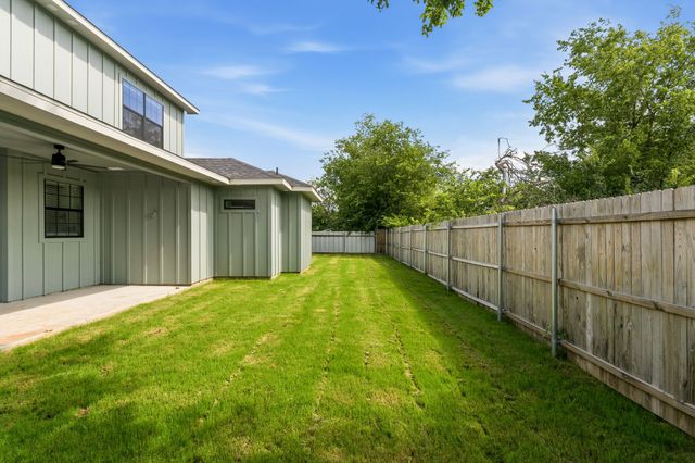 919 SW 3rd Avenue, Mineral Wells, TX 76067