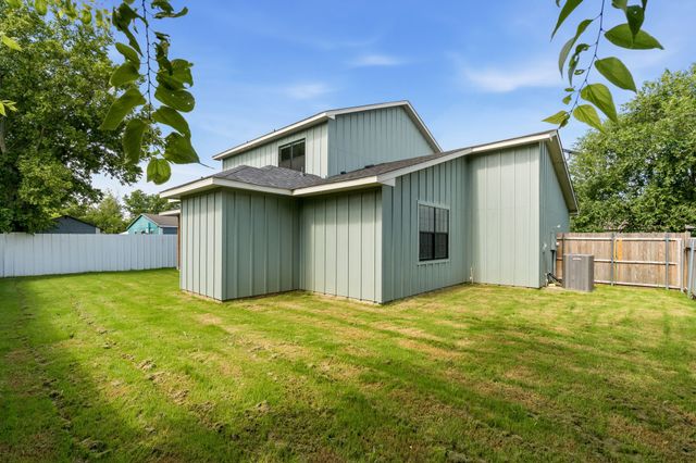 919 SW 3rd Avenue, Mineral Wells, TX 76067