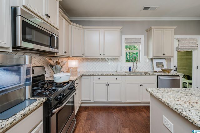 180 LAKE CHELSEA DRIVE, Chelsea, AL 35043
