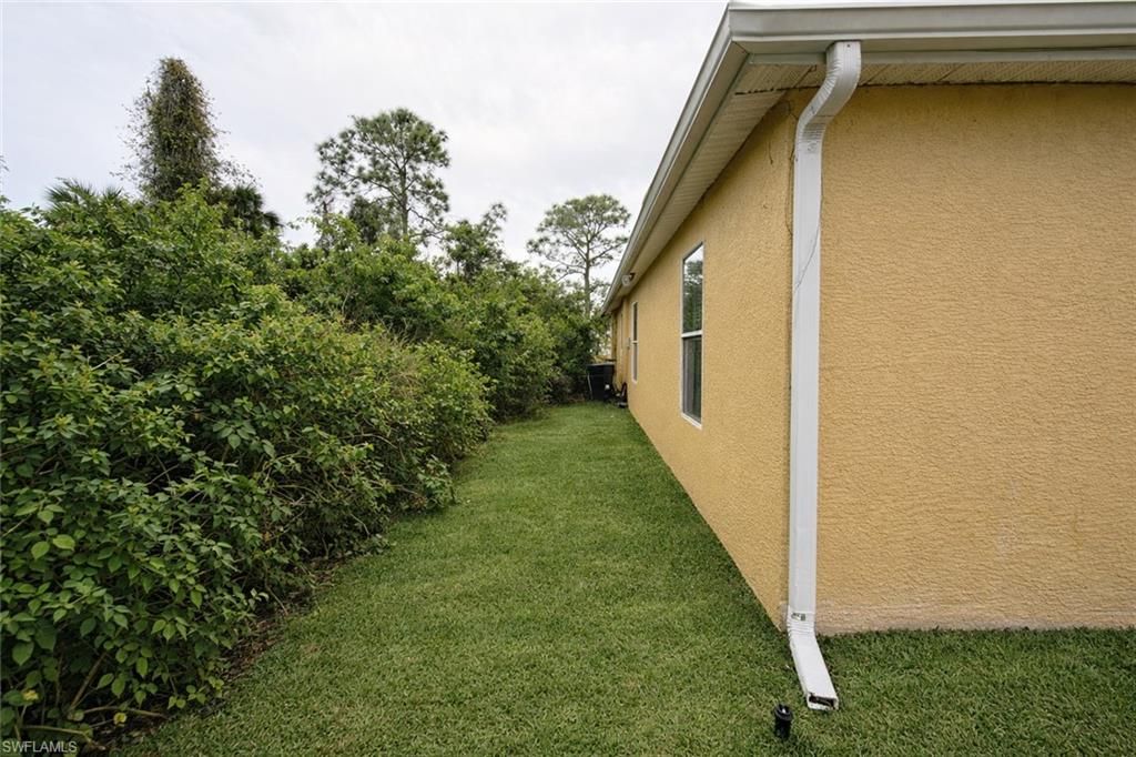 4708 Golfview BLVD, LEHIGH ACRES, FL 33973 — photo 2