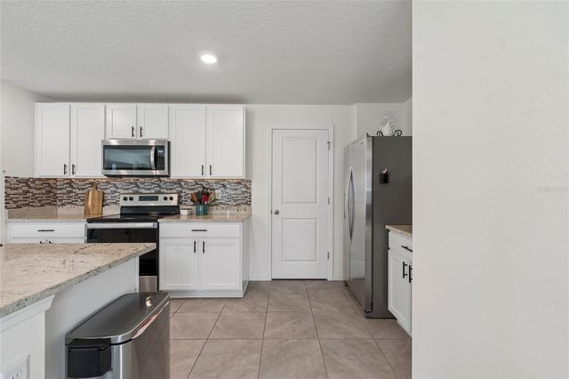 13756 WHISKEY DAISY DRIVE, Dade City, FL 33525