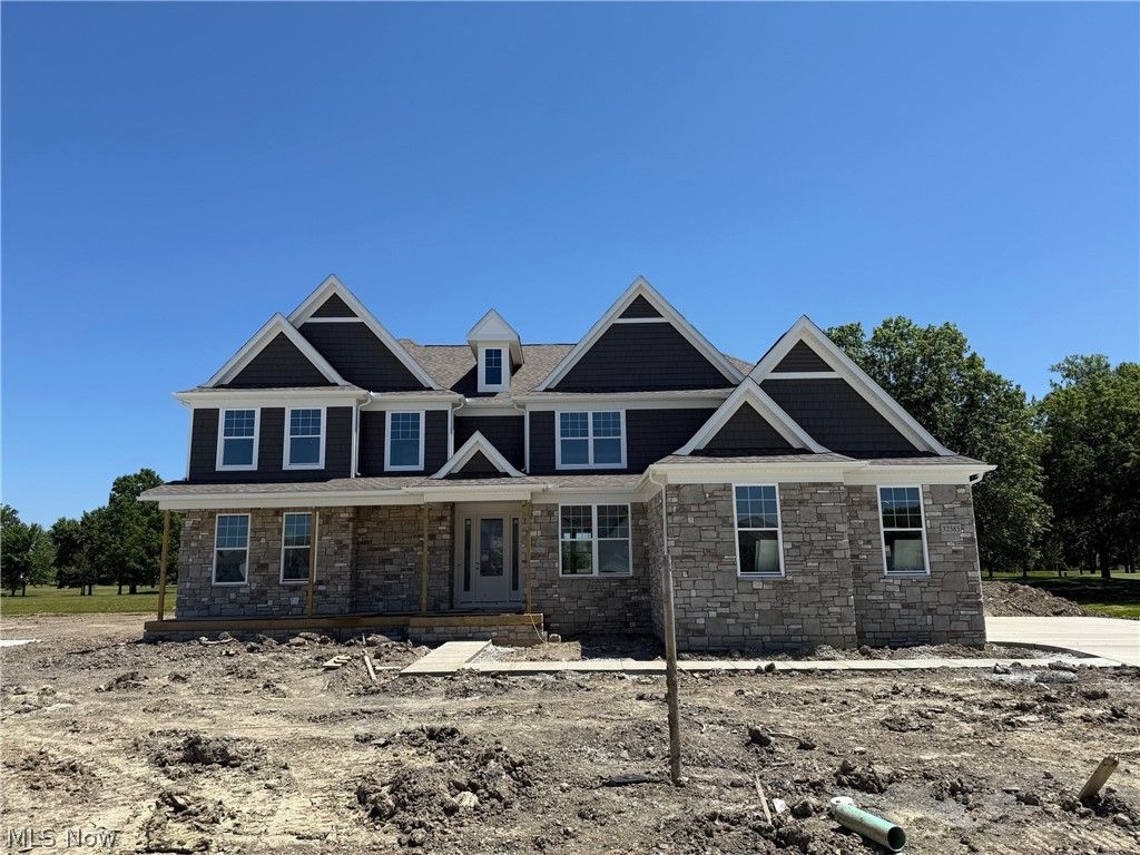 32585 Royal Troon Drive, Avon Lake, OH 44012