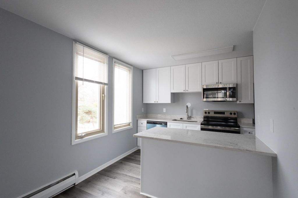 4029 14th Avenue S 15G, Minneapolis, MN 55407