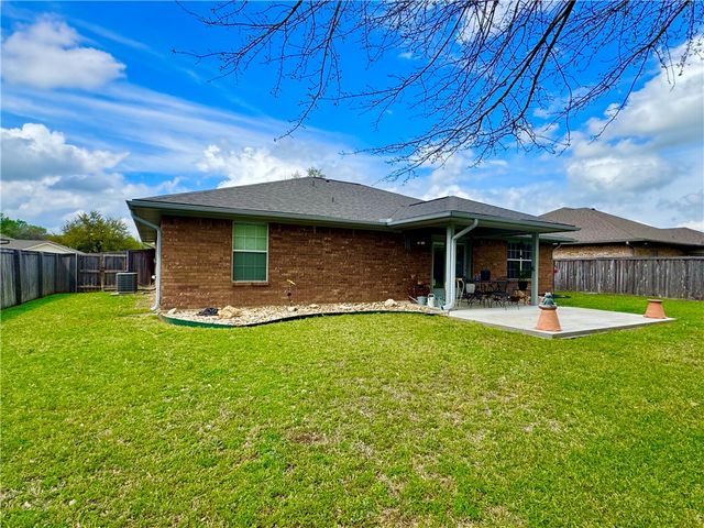 203 Oakwood Drive, Mexia, TX 76667