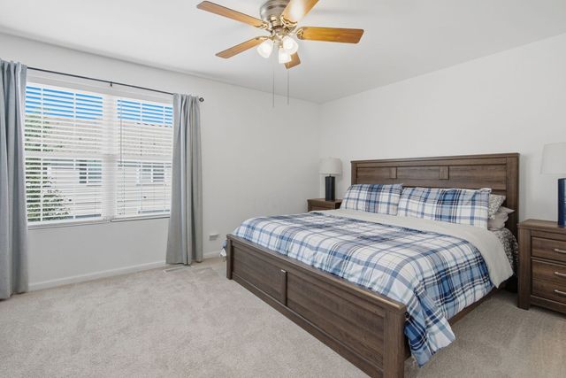 185 Springbrook Trail S, Oswego, IL 60543
