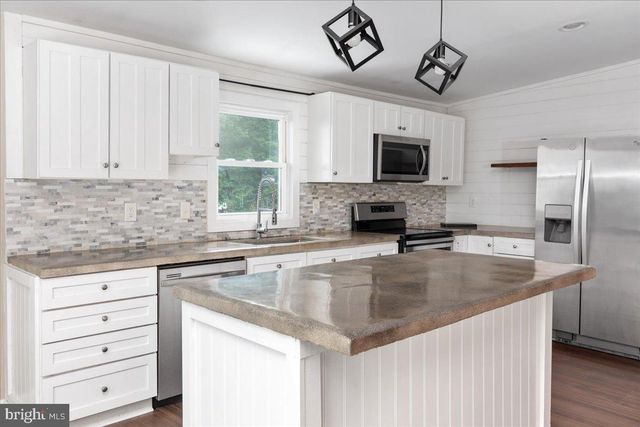 904 ARCHWOOD TRL, Winchester, VA 22602