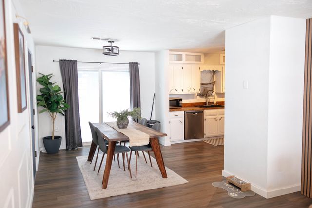 236 N Division St, Seymour, MO 65746