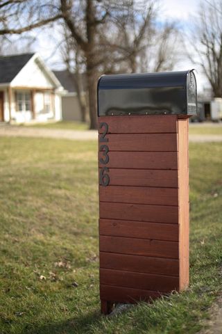 236 N Division St, Seymour, MO 65746