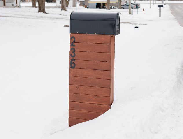 236 N Division St, Seymour, MO 65746