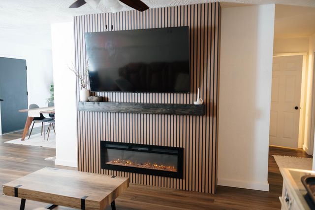 236 N Division St, Seymour, MO 65746