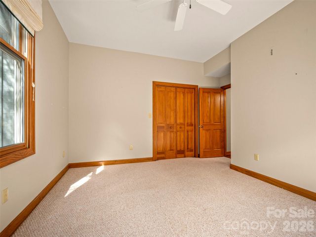 4 Wild Ivy Run, Hendersonville, NC 28739