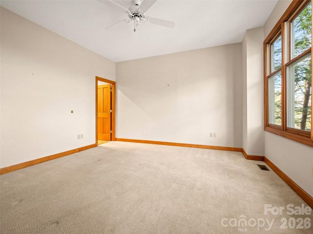 4 Wild Ivy Run, Hendersonville, NC 28739