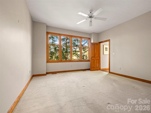4 Wild Ivy Run, Hendersonville, NC 28739