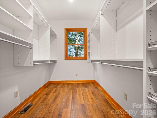 4 Wild Ivy Run, Hendersonville, NC 28739