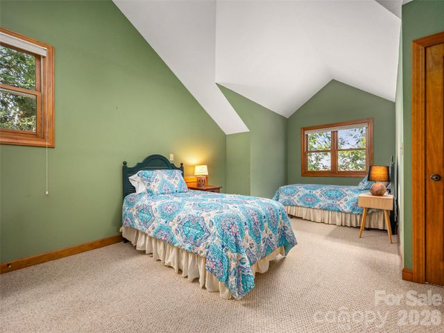 4 Wild Ivy Run, Hendersonville, NC 28739