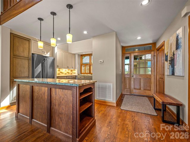 4 Wild Ivy Run, Hendersonville, NC 28739