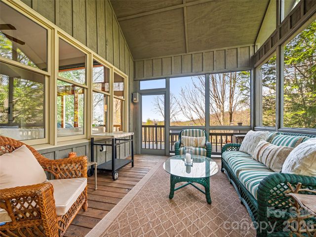 4 Wild Ivy Run, Hendersonville, NC 28739