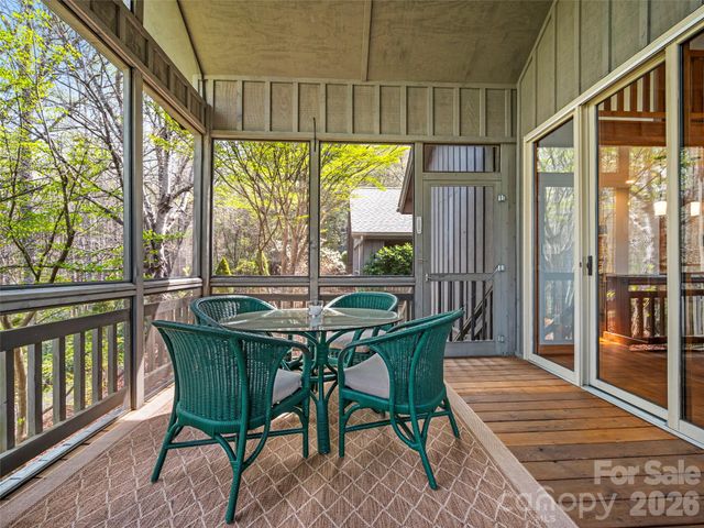 4 Wild Ivy Run, Hendersonville, NC 28739