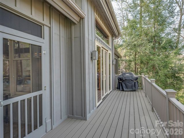 4 Wild Ivy Run, Hendersonville, NC 28739