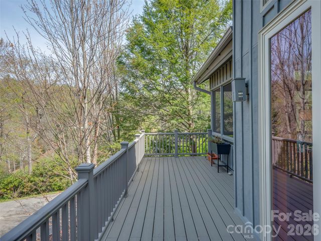 4 Wild Ivy Run, Hendersonville, NC 28739