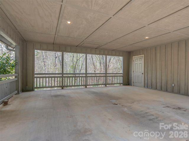 4 Wild Ivy Run, Hendersonville, NC 28739