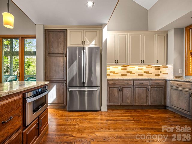 4 Wild Ivy Run, Hendersonville, NC 28739