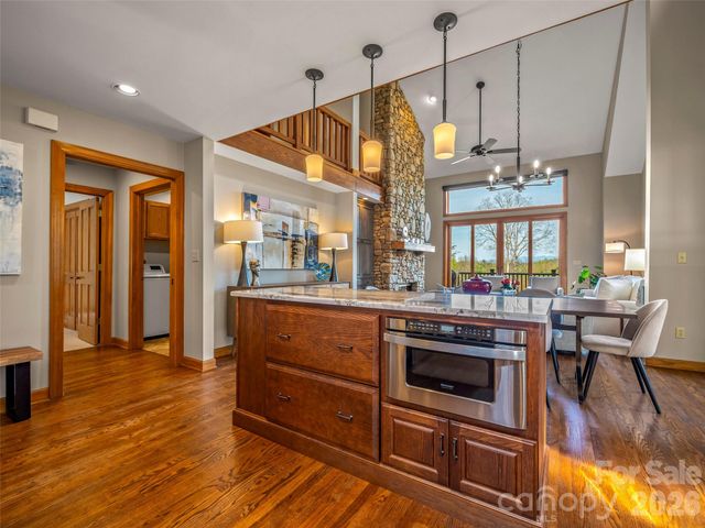 4 Wild Ivy Run, Hendersonville, NC 28739