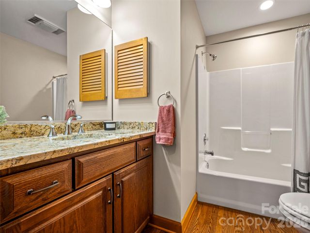 4 Wild Ivy Run, Hendersonville, NC 28739
