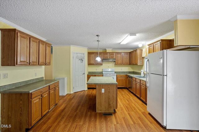 2012 Coachman Court, Clayton, NC 27520