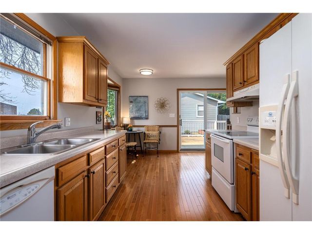 1026 S Starr Avenue, New Richmond, WI 54017