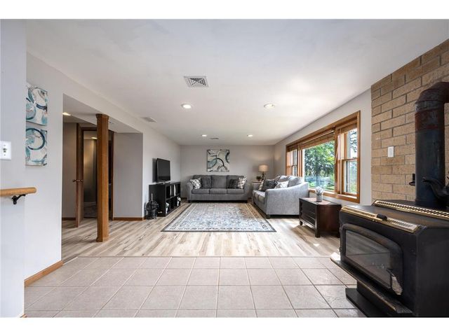1026 S Starr Avenue, New Richmond, WI 54017