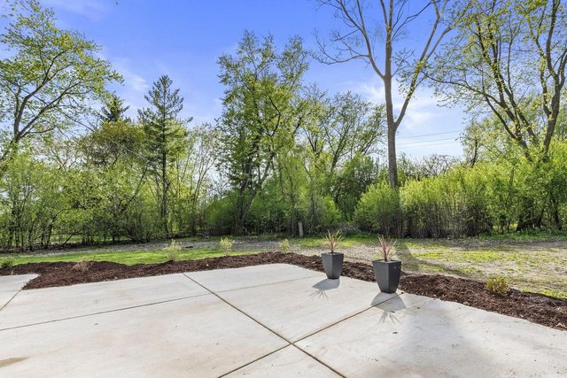 1005 Lone Tree ROAD, Elm Grove, WI 53122