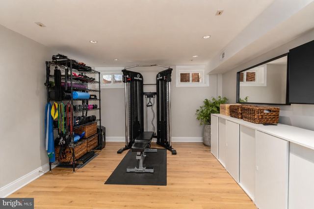 4845 LINNEAN AVE NW, Washington, DC 20008