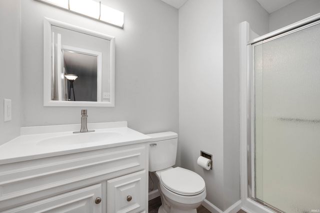 910 S Devonshire Road, Yorktown, IN 47396