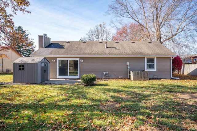 910 S Devonshire Road, Yorktown, IN 47396