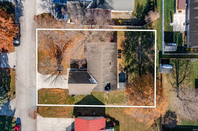 910 S Devonshire Road, Yorktown, IN 47396