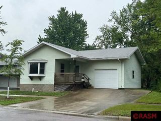 205 W MADISON Street, St. Peter, MN 56082