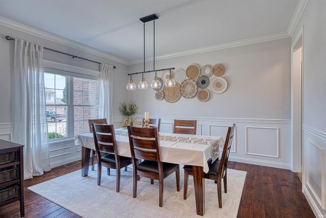 4298 Huntington Ridge Circle, Newburgh, IN 47630
