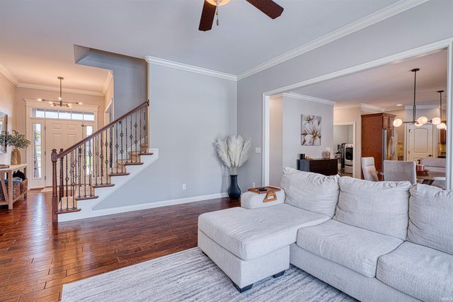 4298 Huntington Ridge Circle, Newburgh, IN 47630