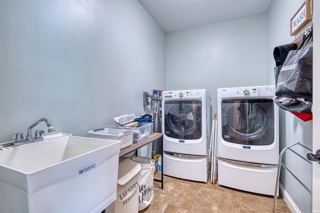 4298 Huntington Ridge Circle, Newburgh, IN 47630
