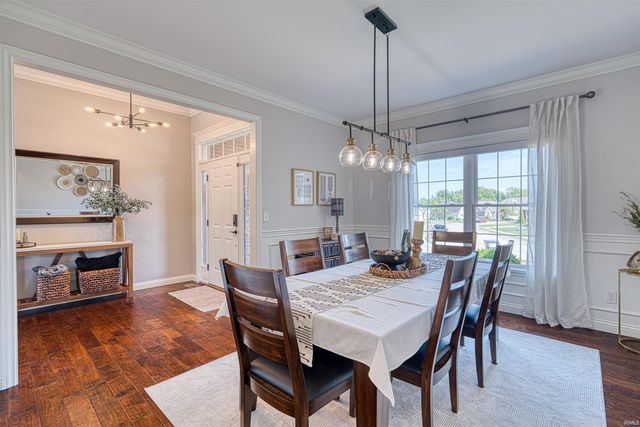 4298 Huntington Ridge Circle, Newburgh, IN 47630