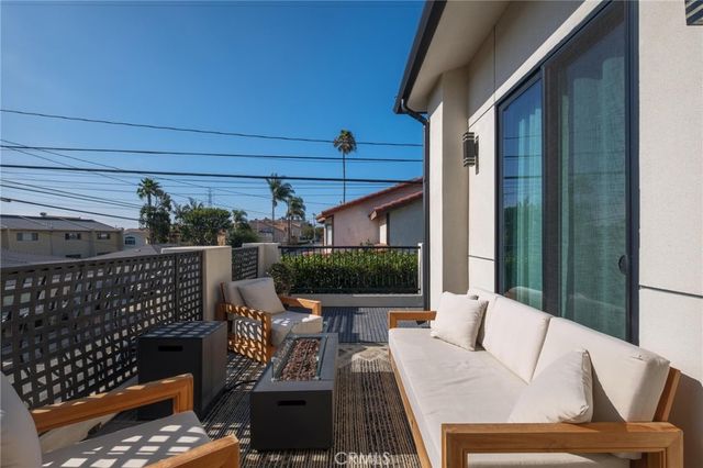 2204 Felton Lane, Redondo Beach, CA 90278