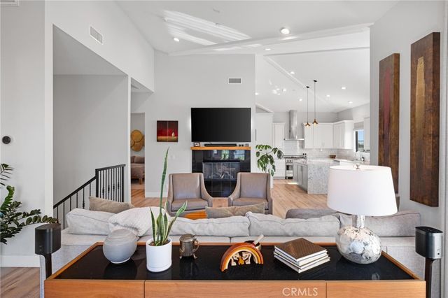 2204 Felton Lane, Redondo Beach, CA 90278